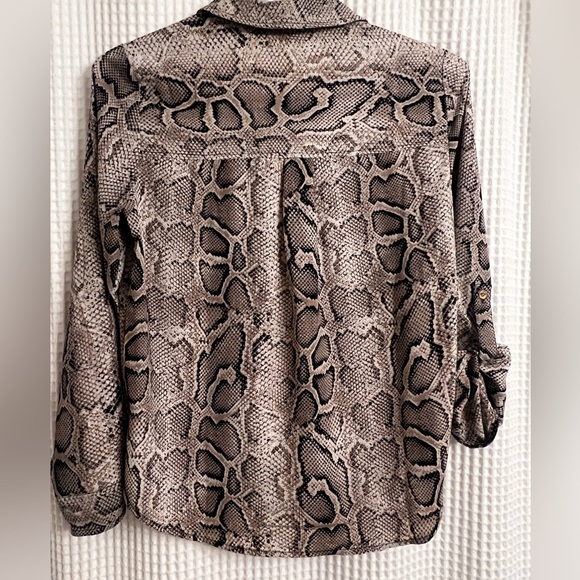 Snake print zip front shirt - Picture 5 of 7